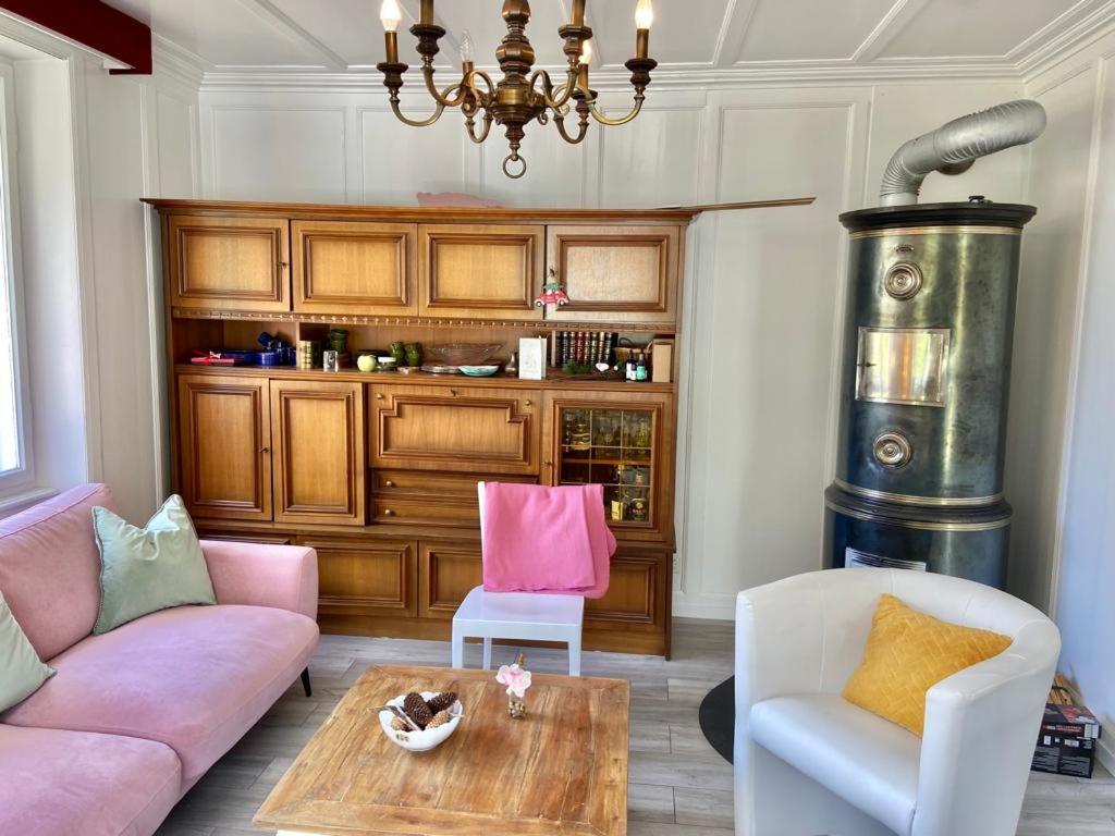 Chasa Sassalbo Bed & Breakfast พอสเชียโว ภายนอก รูปภาพ