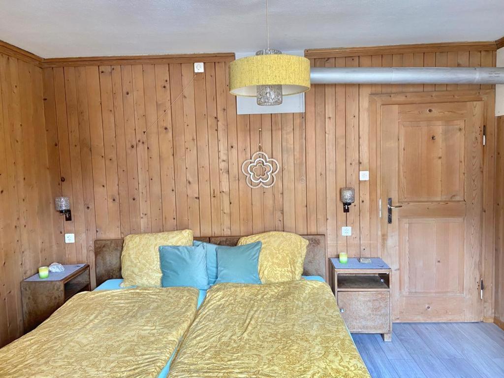 Chasa Sassalbo Bed & Breakfast พอสเชียโว ภายนอก รูปภาพ